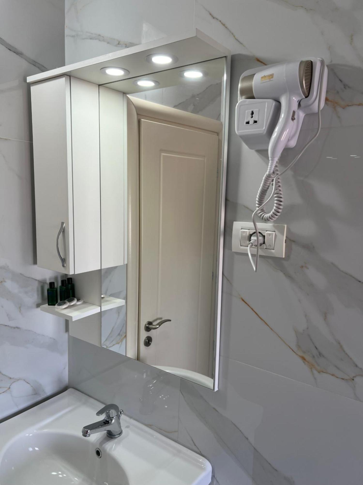 Vila 3 Rooms Durres Exterior photo