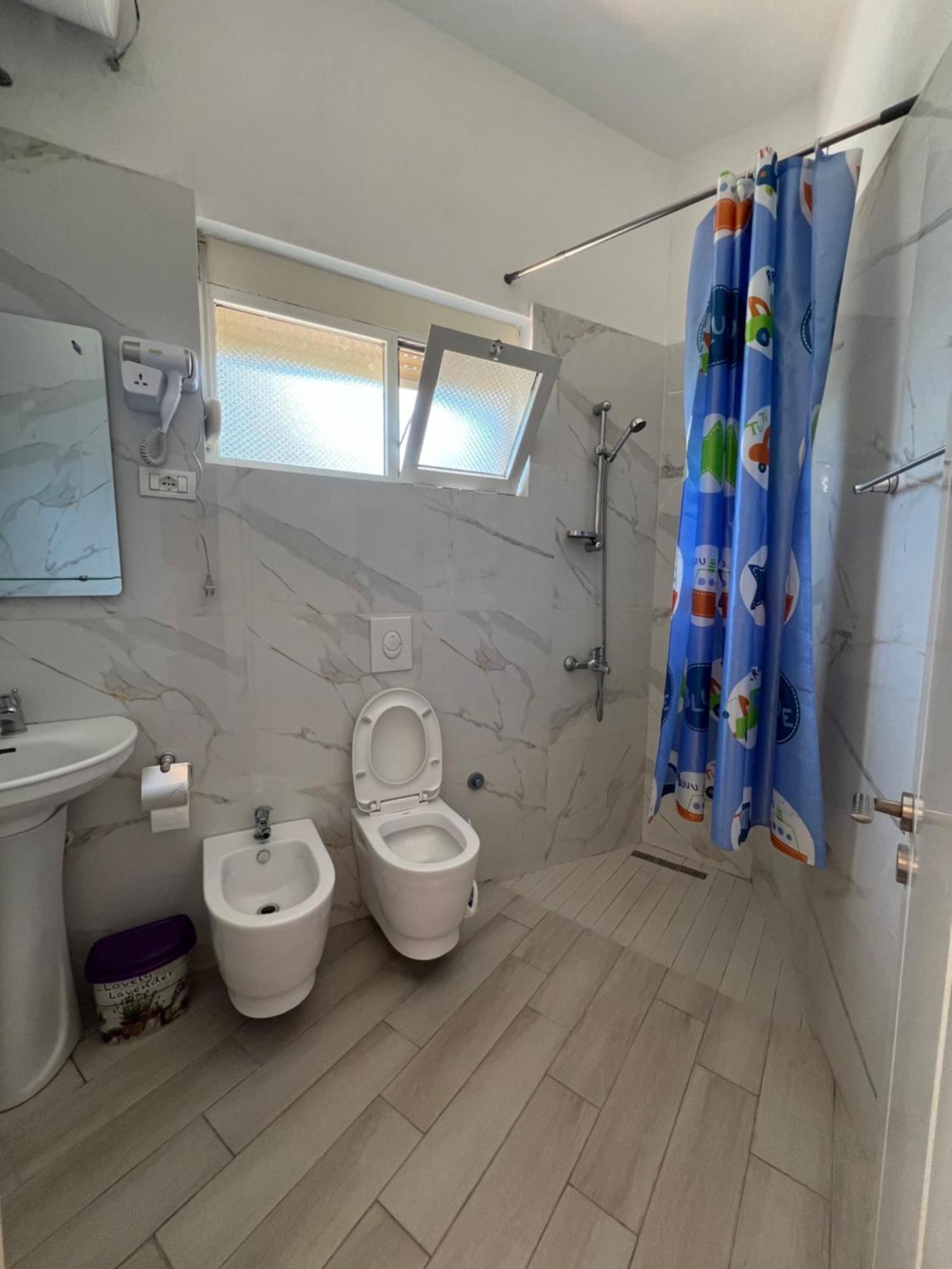 Vila 3 Rooms Durres Exterior photo