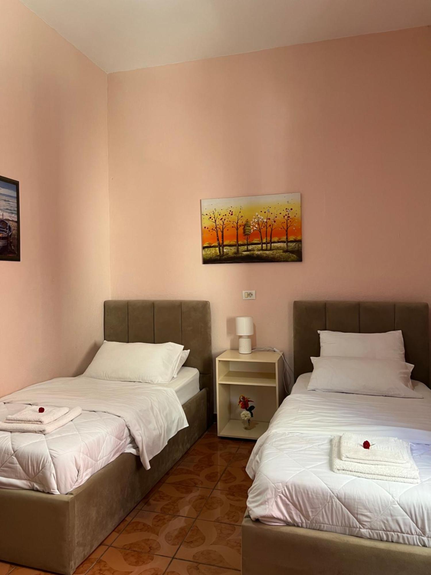 Vila 3 Rooms Durres Exterior photo