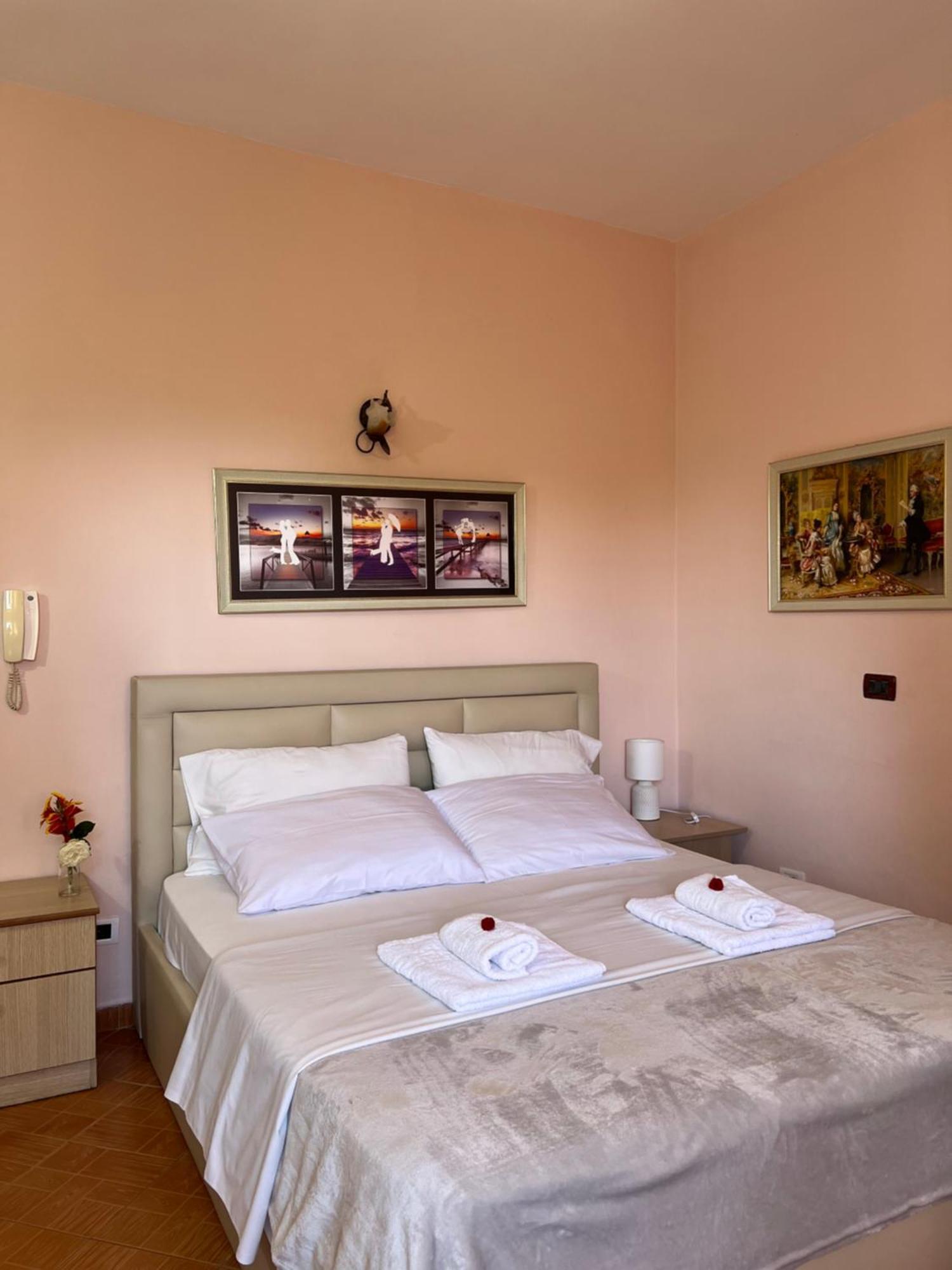 Vila 3 Rooms Durres Exterior photo